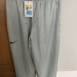 Nike Women's Sportswear Tech Pack Pants